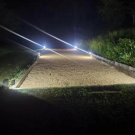 La Cayrouse Piscine Tennis Boulodrome * Le Bouyssou