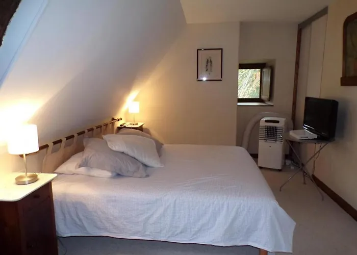 La Cayrouse Piscine Tennis Boulodrome Villa Le Bouyssou