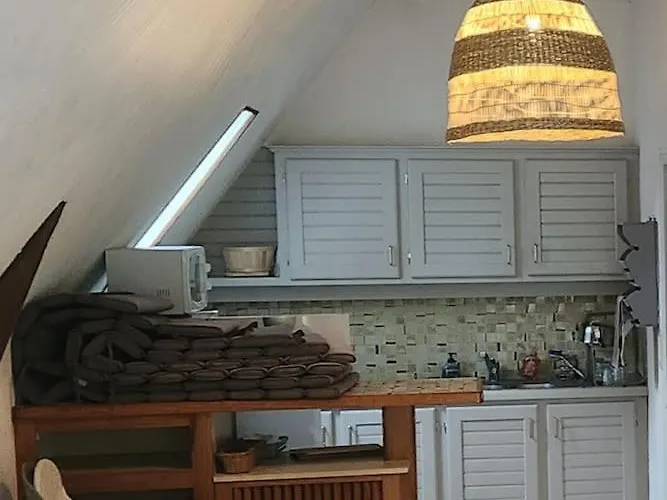 La Cayrouse Piscine Tennis Boulodrome * Le Bouyssou